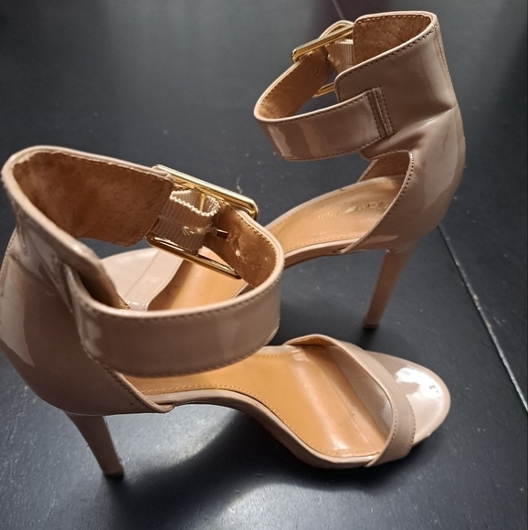 Calvin Klein Vivian Open Toe Sandal    Size 5 - Picture 6 of 10